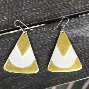 Free with purchase. Vintage 80s triangle earrings